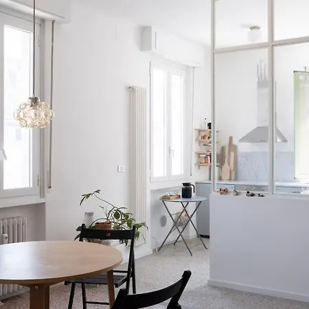 Apartment Trilocale Minimal Sui Navigli
